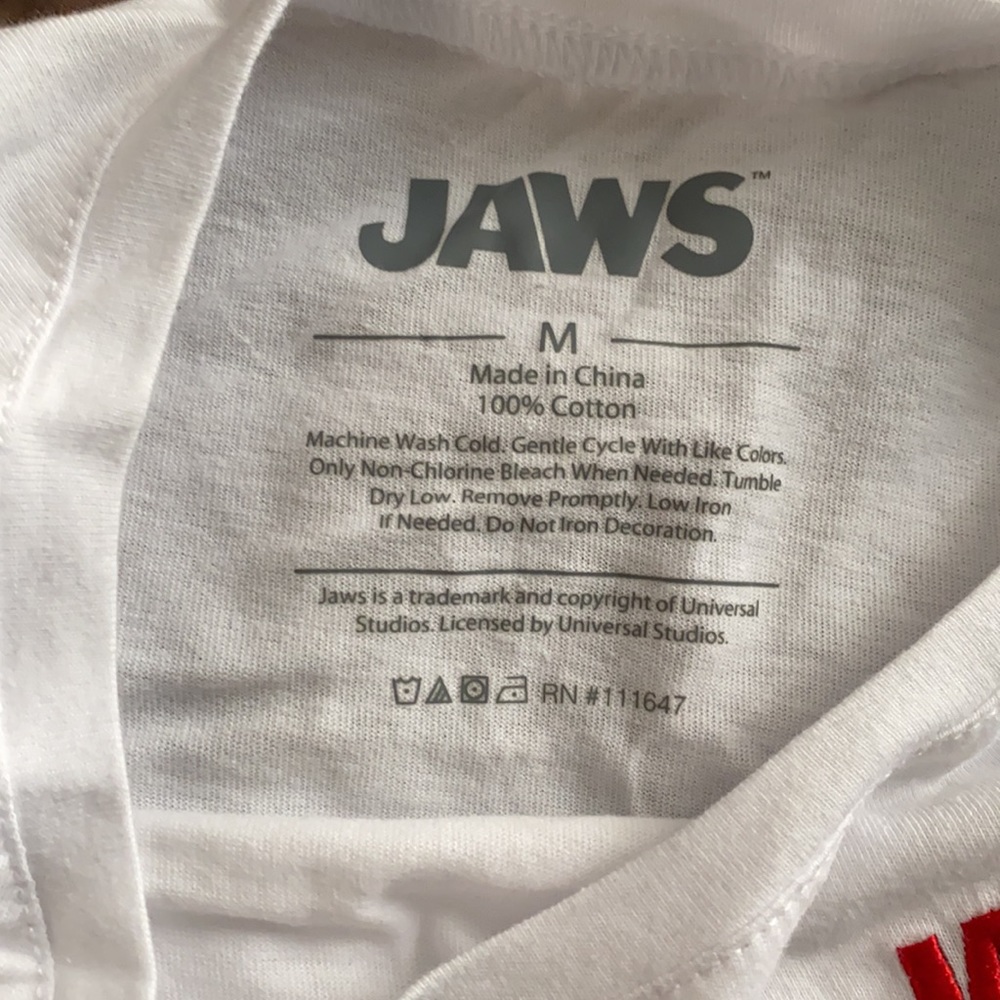 JAWS White Tank Top size Medium - Picture 4 of 5